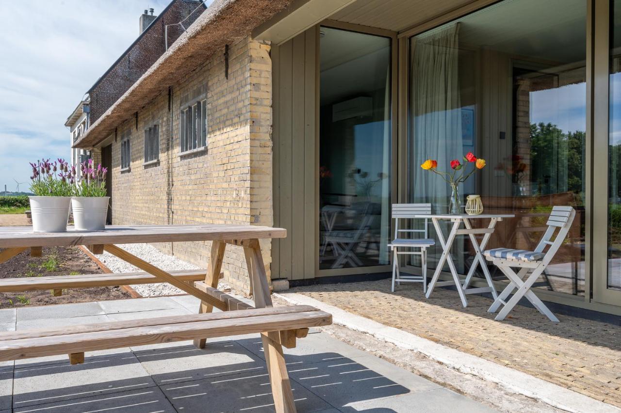 Appartement De Dageraad In Monumentale Boerderij Kimswerd Eksteriør bilde